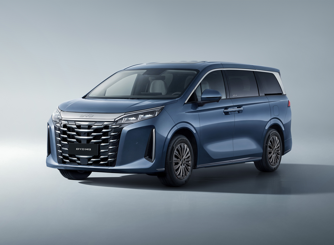 BYD M9 mau xanh Blue